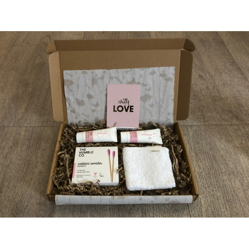 Brievenbuspakketje baby roze met verzorgingsproducten baby